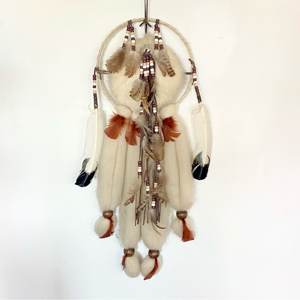 Vintage Native American Handmade Dreamcatcher‎ Fur Hide Feathers Wool Beads